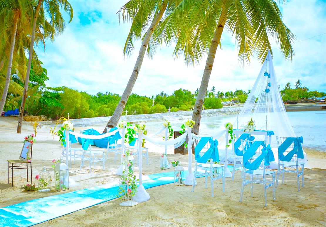 Blue Sky Wedding at Coconuts Beach